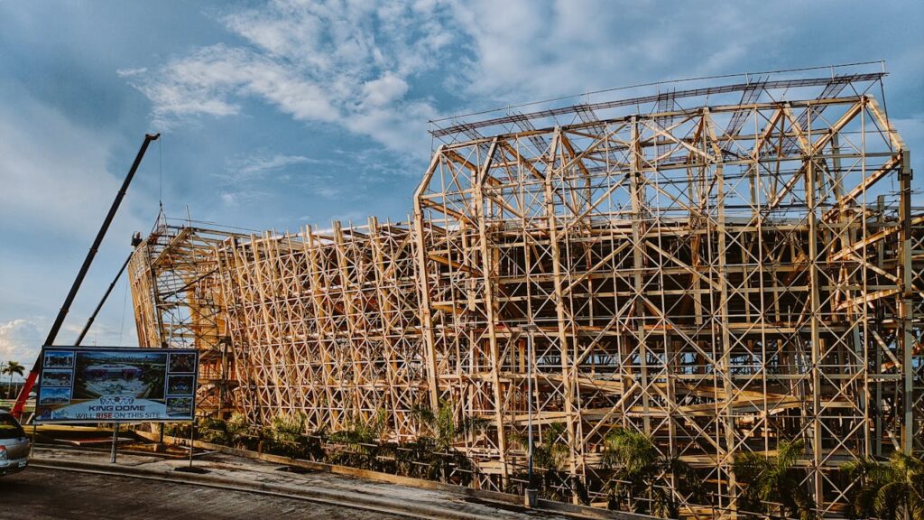 Cedar Steel — Pexels Ryerey1987 5136459